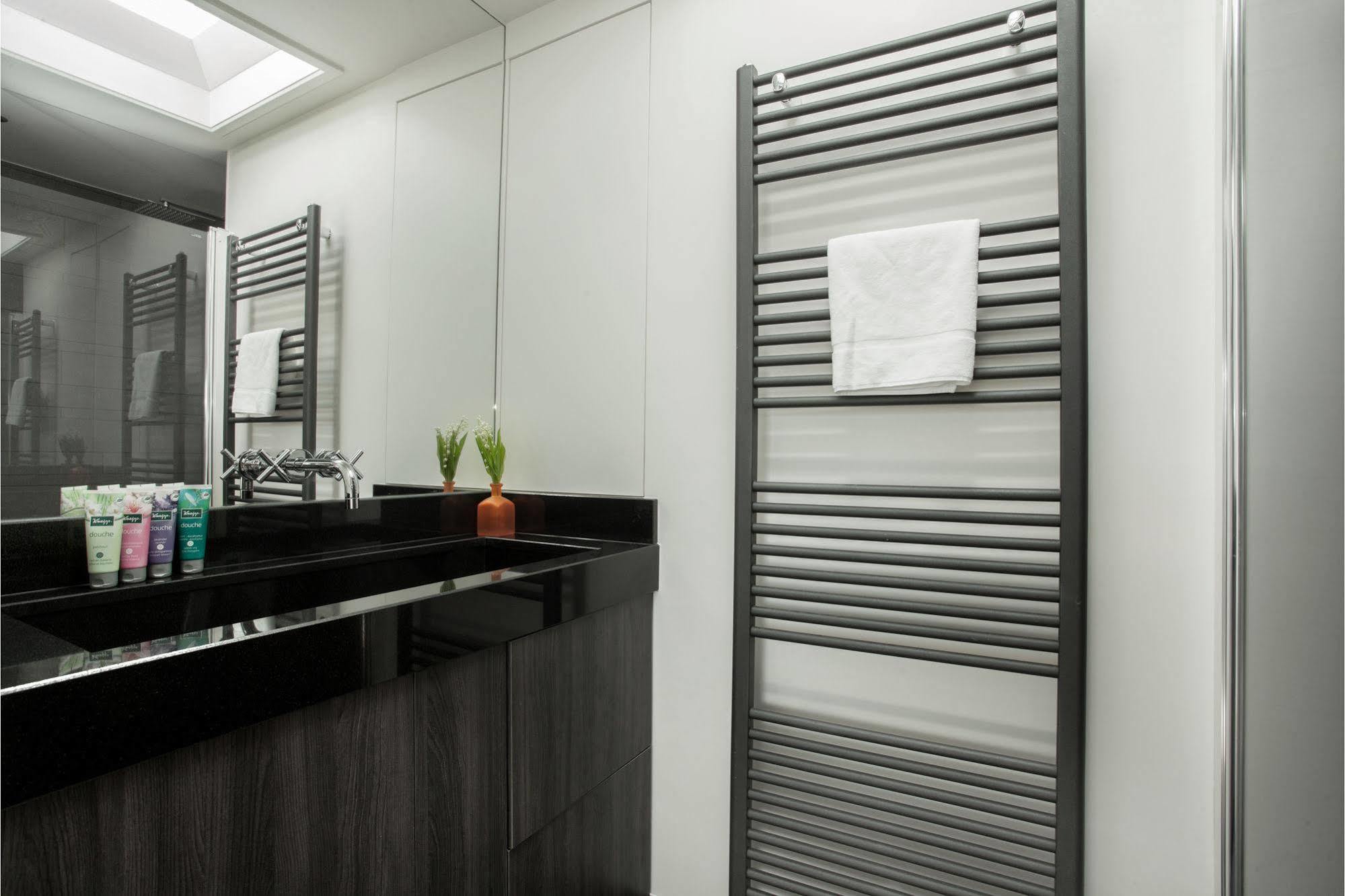 Stayci Serviced Apartments Denneweg Гаага Экстерьер фото