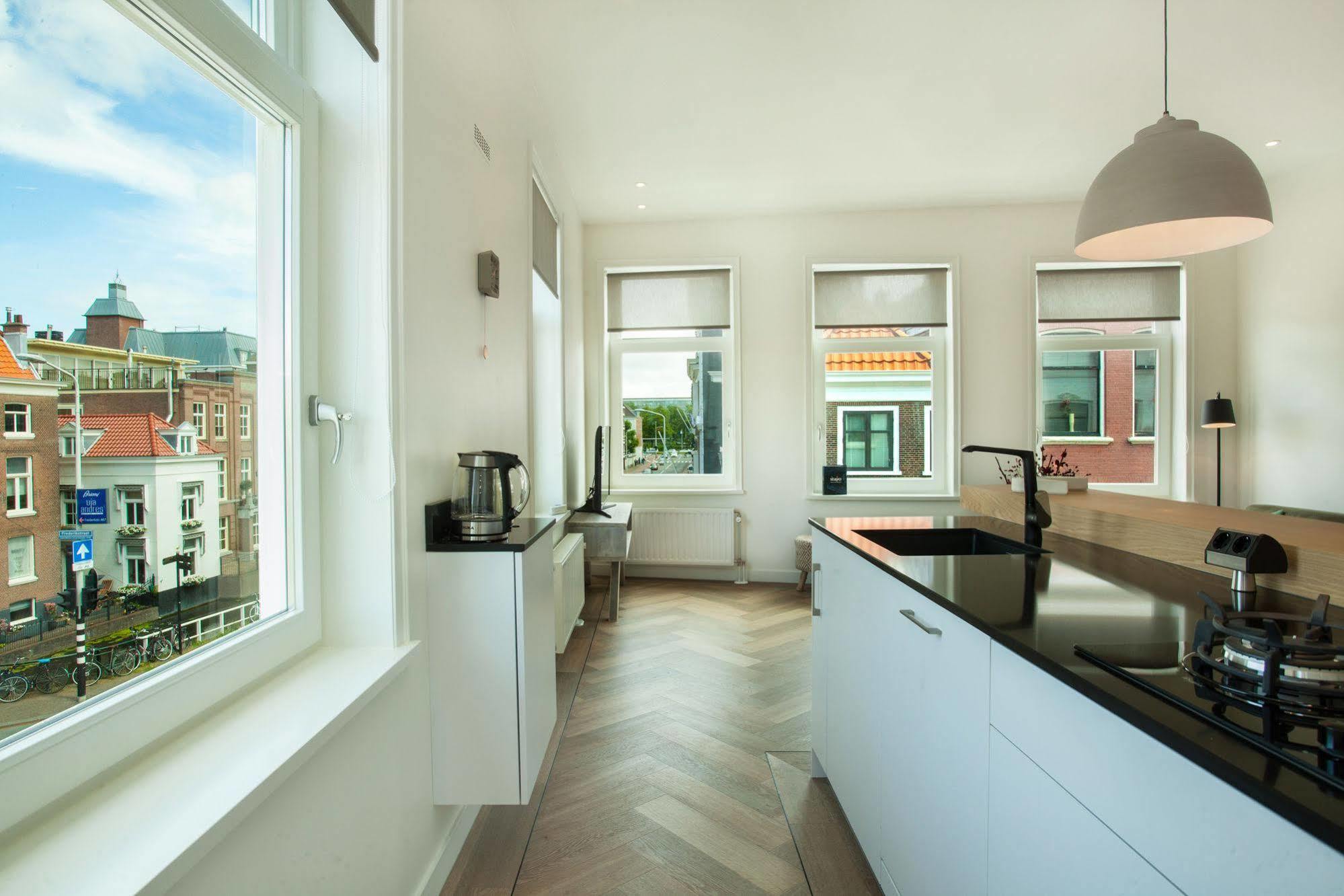 Stayci Serviced Apartments Denneweg Гаага Экстерьер фото